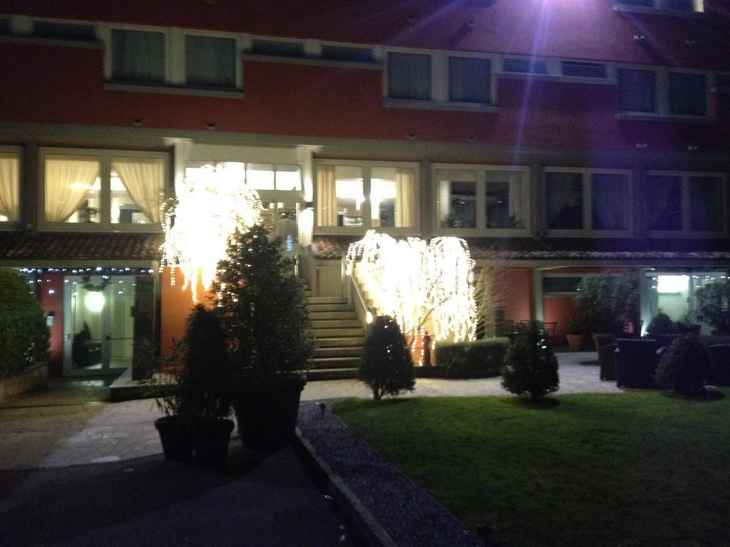 Hotel San Martino Boario Terme エクステリア 写真