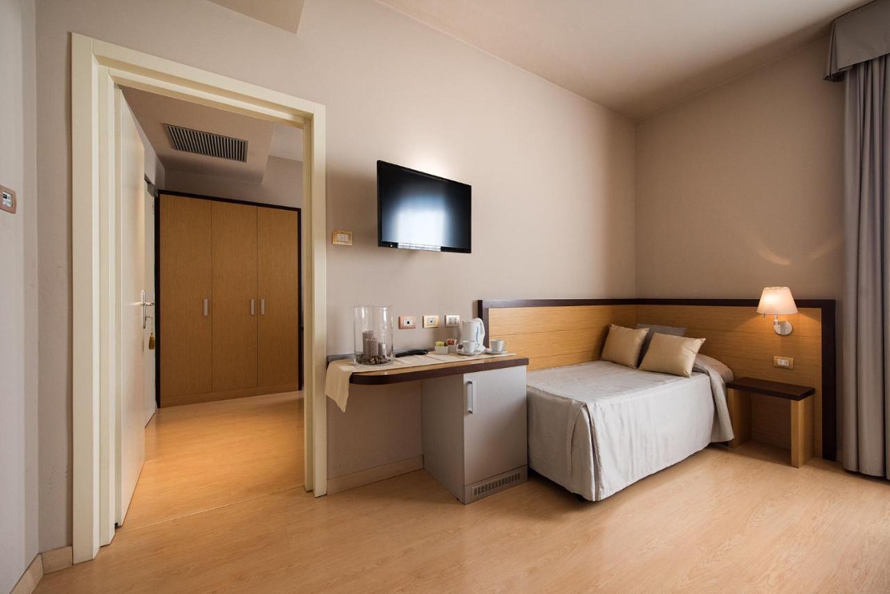 Hotel San Martino Boario Terme エクステリア 写真