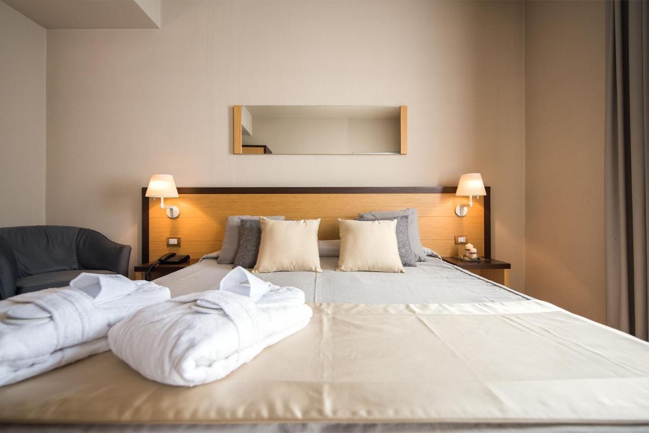 Hotel San Martino Boario Terme エクステリア 写真